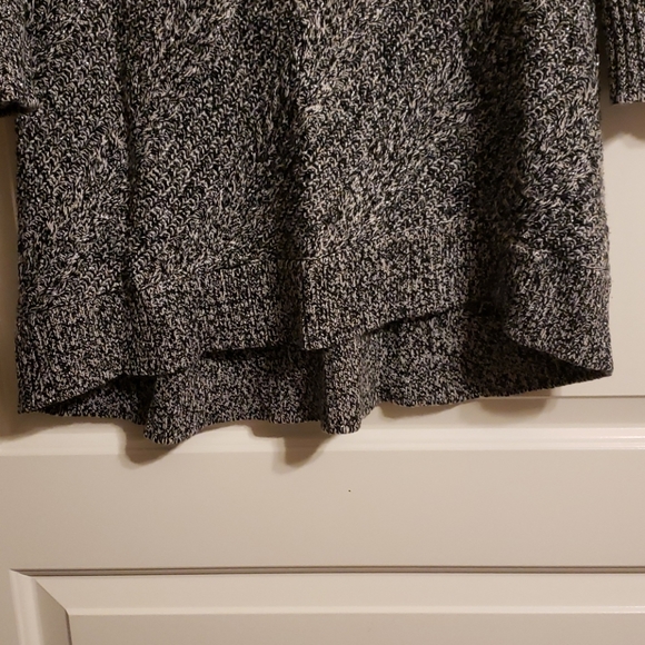 Black, Gray, & Silver Sweater NY&C - Picture 5 of 6